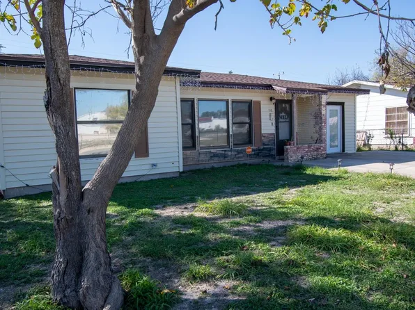 110 Ricks Dr, Del Rio, TX 78840