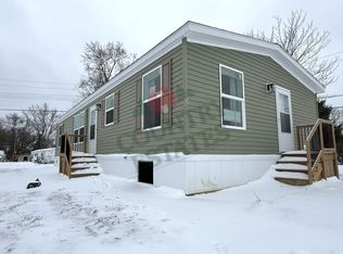 23 Woodland Pl, Northville, MI 48167