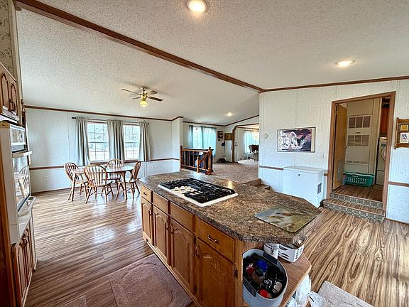 4th image of 3404 Doral Dr NE