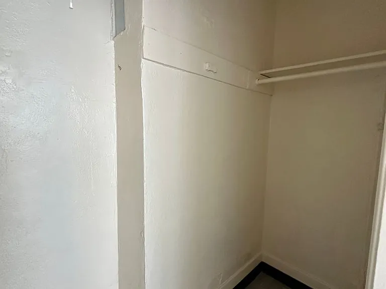 901 S Vermont Ave — Photo 8