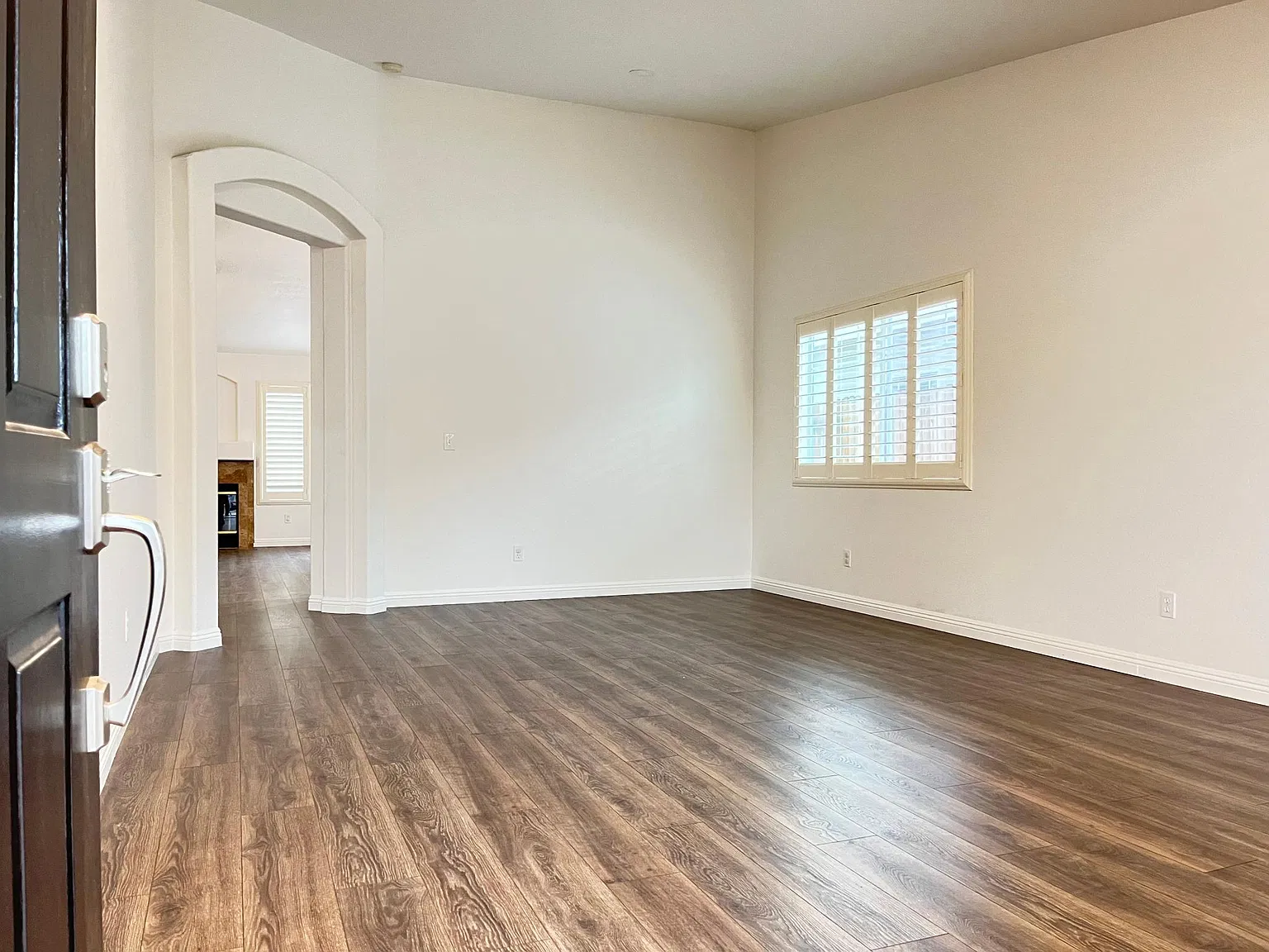 5558 Sage Dr — Photo 2
