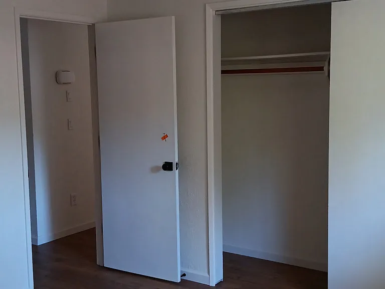 325 Collier Way — Photo 11
