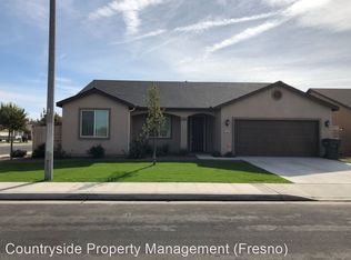 1325 Hartley Dr, Hanford, CA 93230