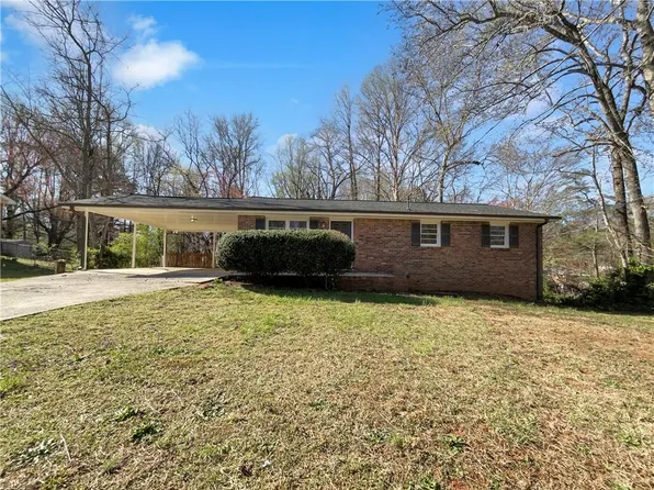 3686 Sweetbriar Cir, Lithia Springs, GA 30122