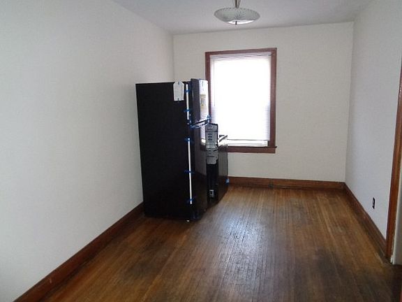 5th image of 22-32 W Hudson St #28