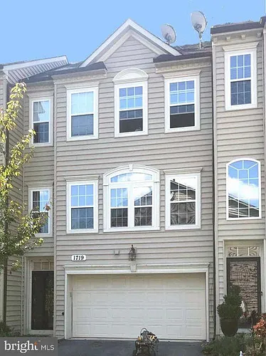 1719 Chiswick Ct Photo 1