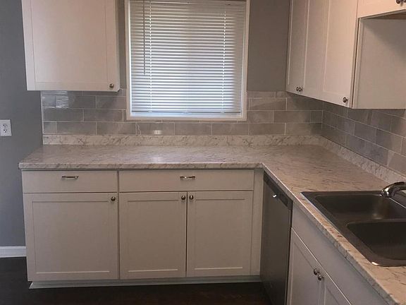 2nd image of 1271 Murat Ct