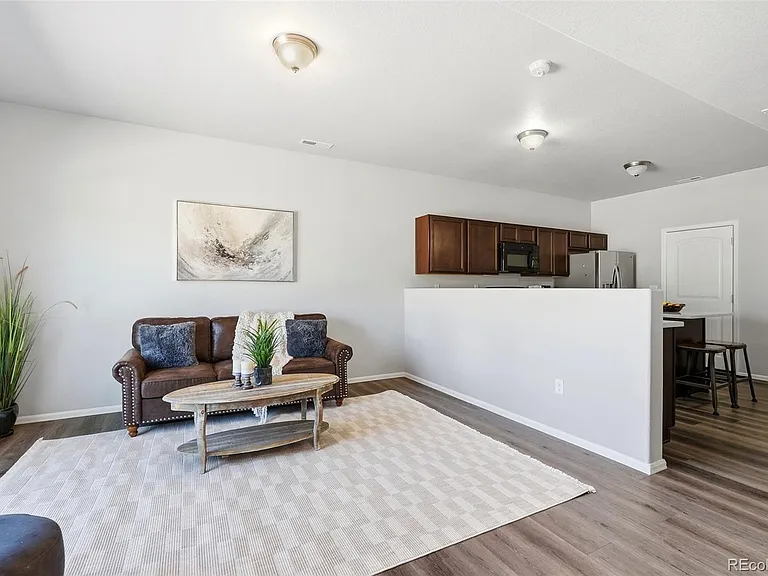 7375 Forest Meadows Ave — Photo 2