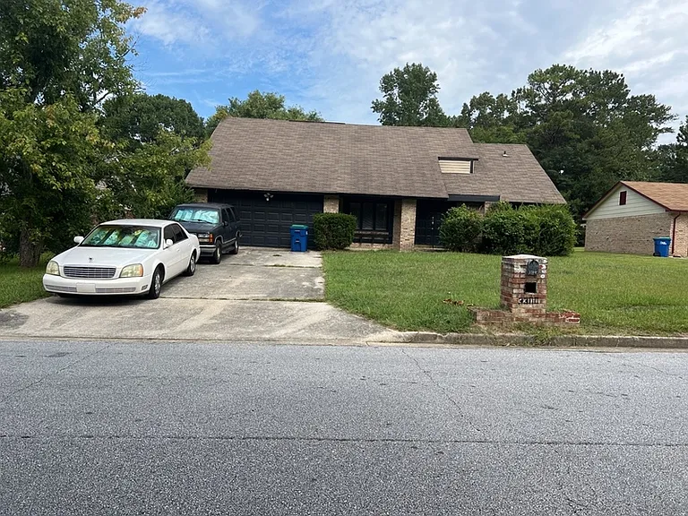 3300 Valley Bend Rd — Photo 1