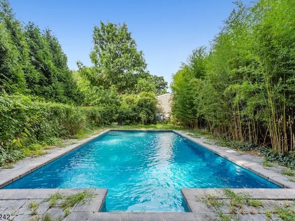 469 Ackerman Ave, Glen Rock Boro, NJ 07452