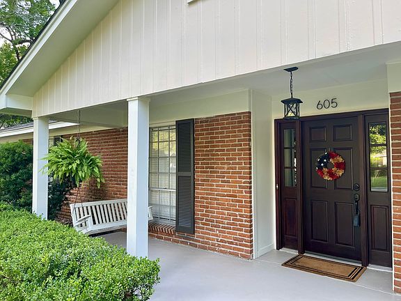 3rd image of 605 Woodland Hills Dr