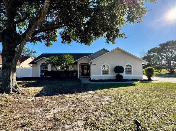 2294 W Moonlight Ln, Eustis, FL 32726