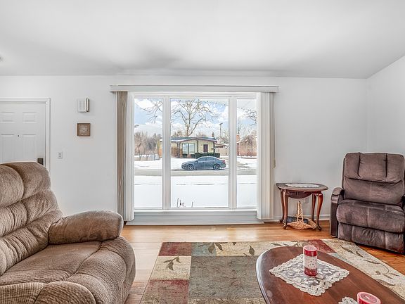 3rd image of 7621 Amboy St