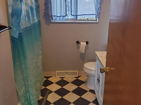 5th image of 109 Sabina Dr