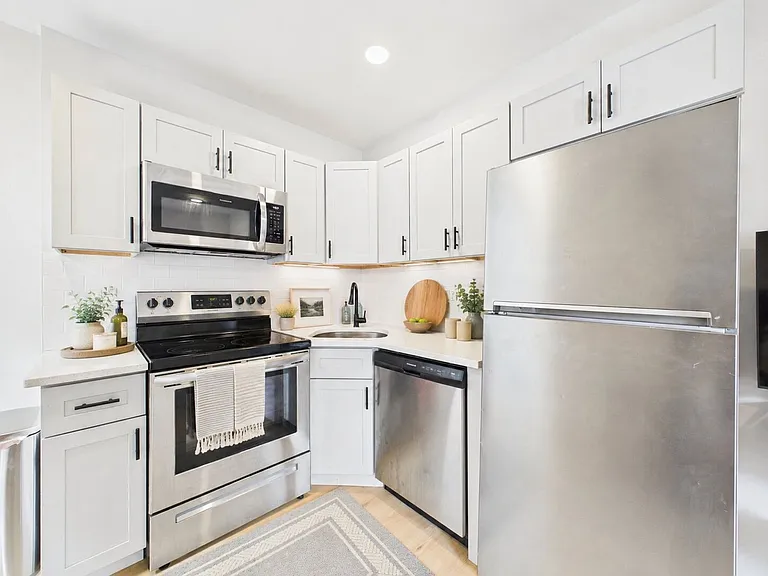 520 N 19th St #3F — Photo 4