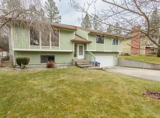 10620 N College Place Dr, Spokane, WA 99218