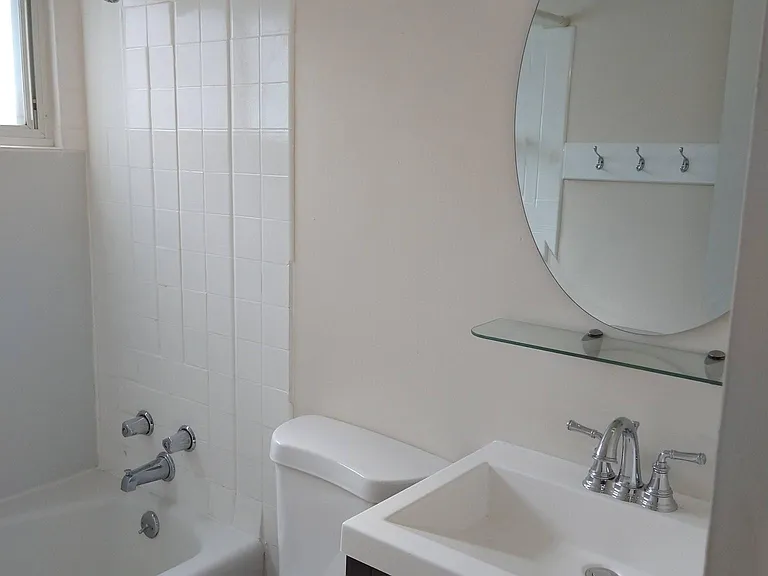 830 S Jenkins Blvd #B — Photo 2