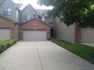 2082 Jeffrey Ln, Elgin, IL 60123