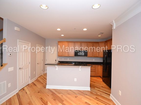 5th image of 2354 Brookmoor Ln #386A