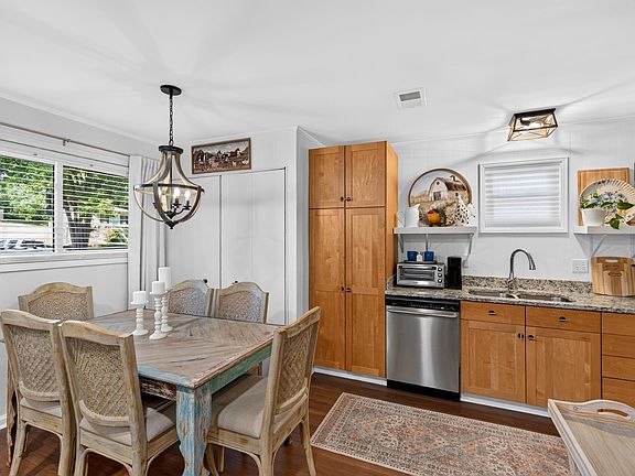 4th image of 38 Kimbell Ct