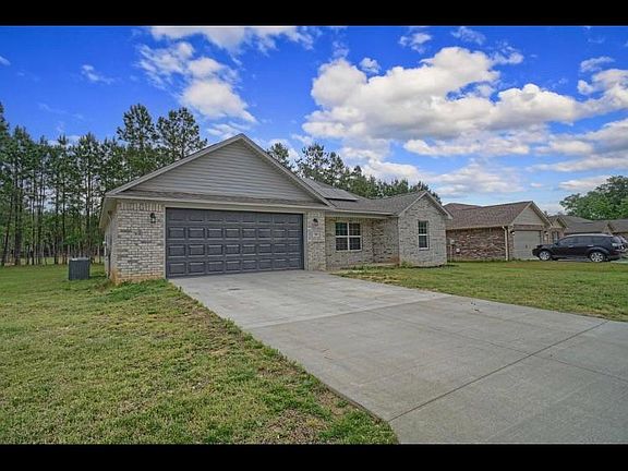 2nd image of 19 Fox Creek Ct