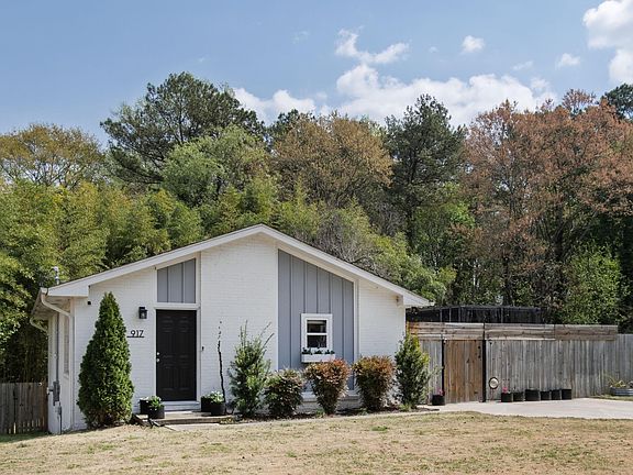 2nd image of 917 Carlisle St