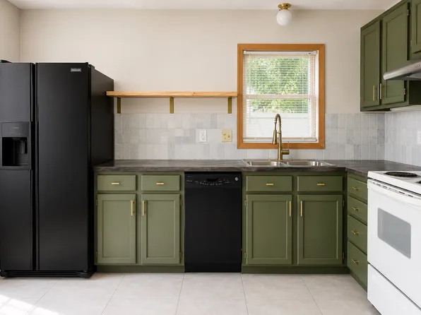 10 Miami Cir, Arden, NC 28704