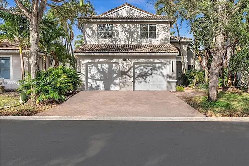 4917 SW 32nd Way Photo 1