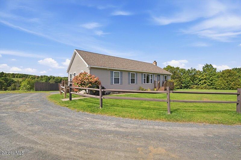 2nd image of 123 Factory Hollow Road