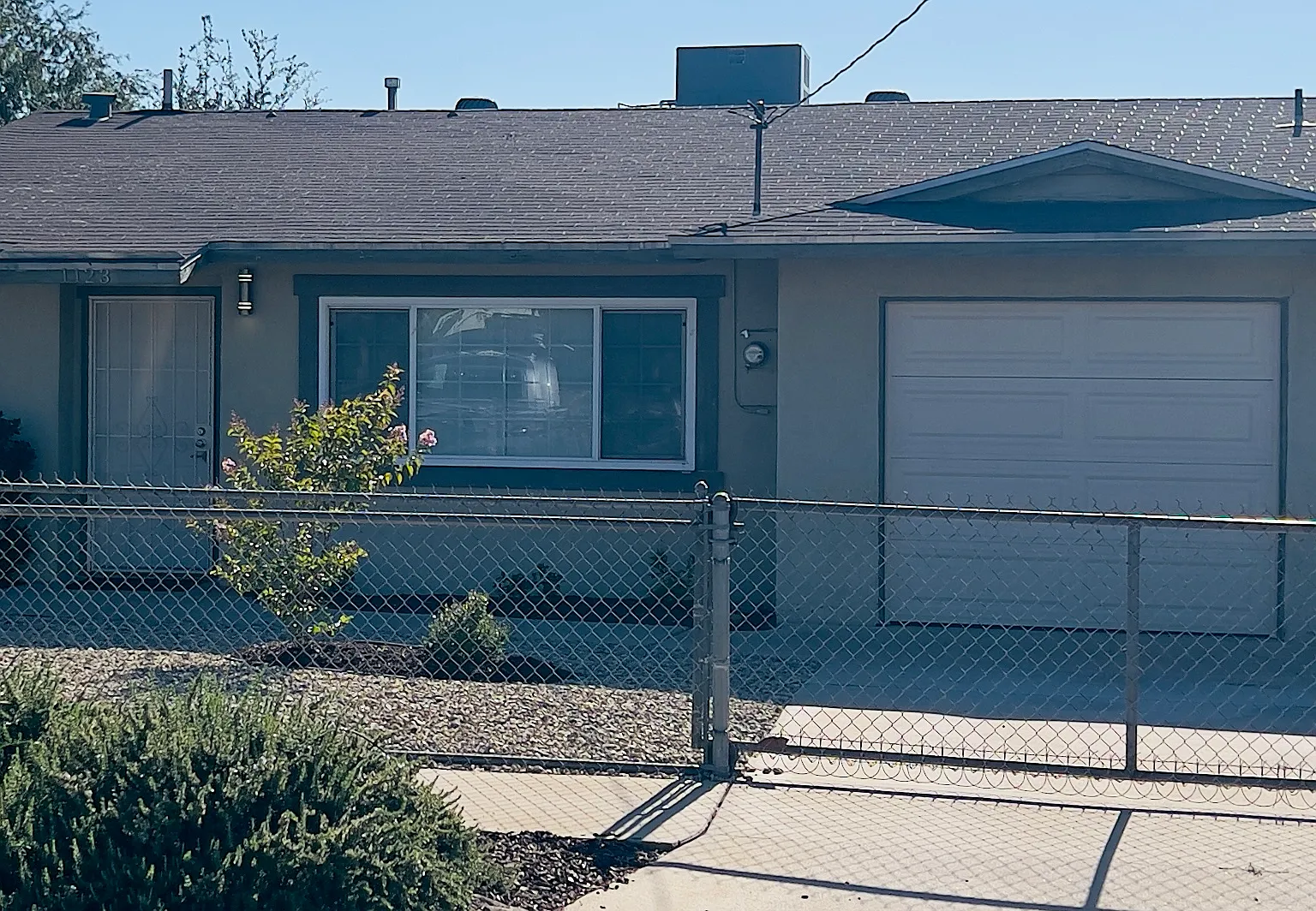 3 bed, 1150 sqft, $2,850 — Photo 1