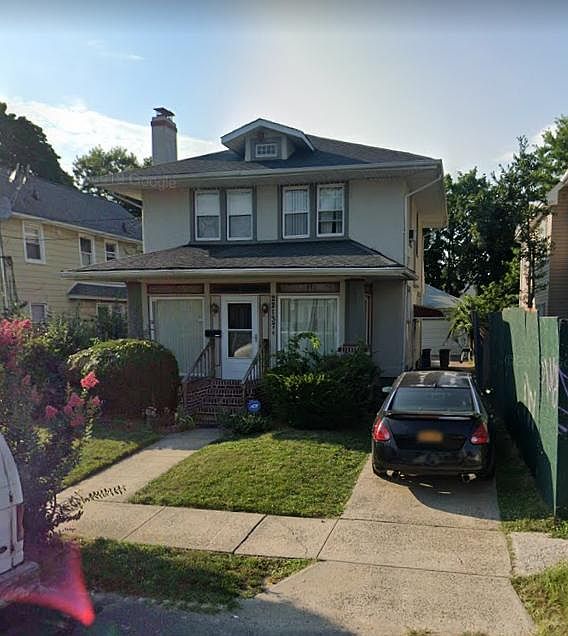 1st image of 221-37 Edmore Ave
