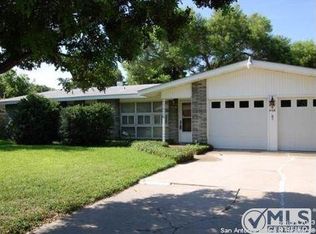218 Pinewood Ln, San Antonio, TX 78216