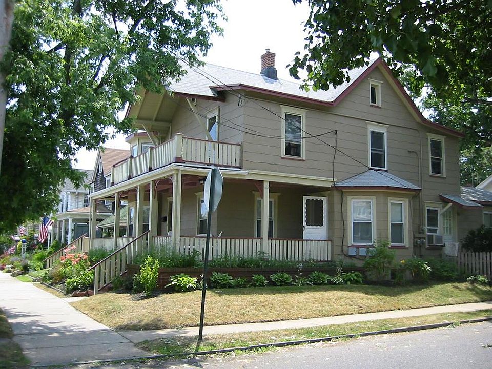 Apartment in victorian home