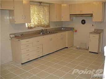 4th image of 3424 Maybelle Dr