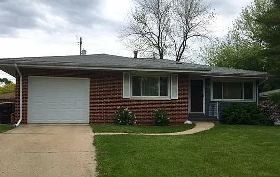 5713 N Graceland Dr photo 1
