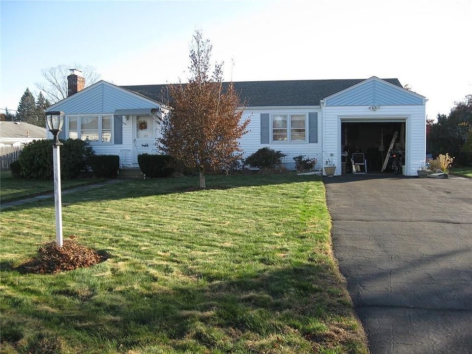 1st image of 117 Eden Crest Dr