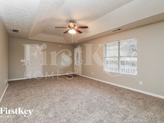 3rd image of 655 Pebble Blvd