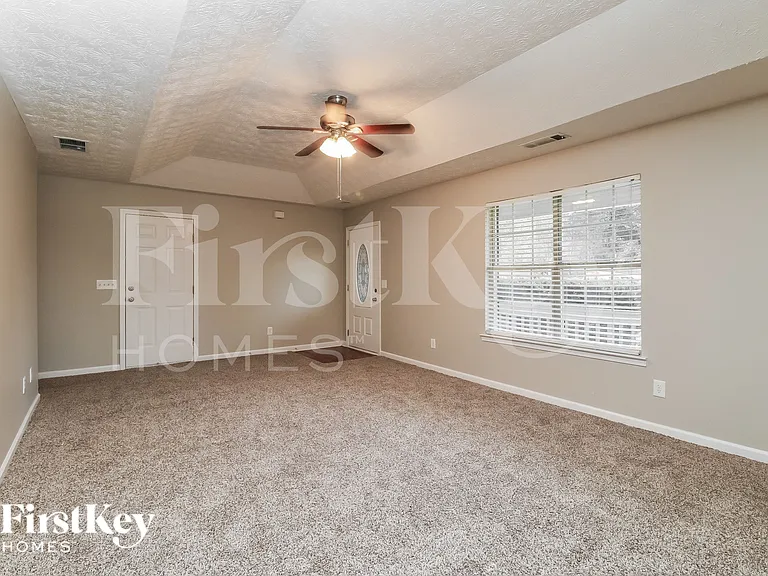 655 Pebble Blvd — Photo 3
