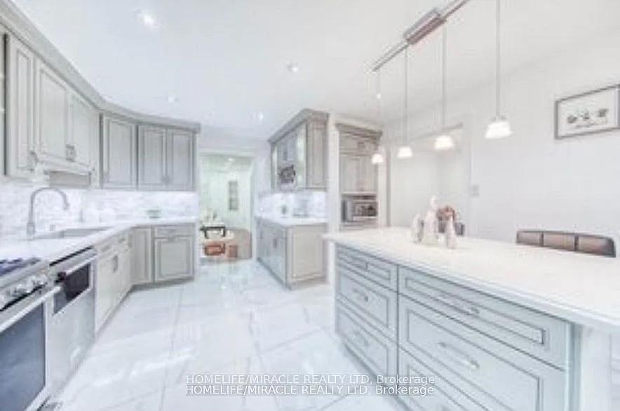 3 bed, $3,399 — Photo 4