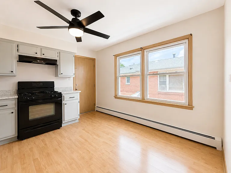 4425 Prairie Ave #C — Photo 9