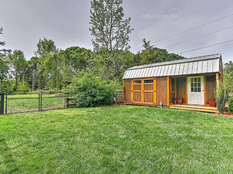 9705 Saddle Ave — Photo 97