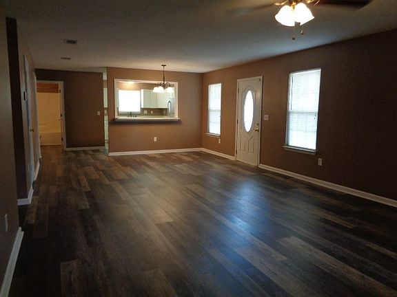 5th image of 1595 Jefferson Ct