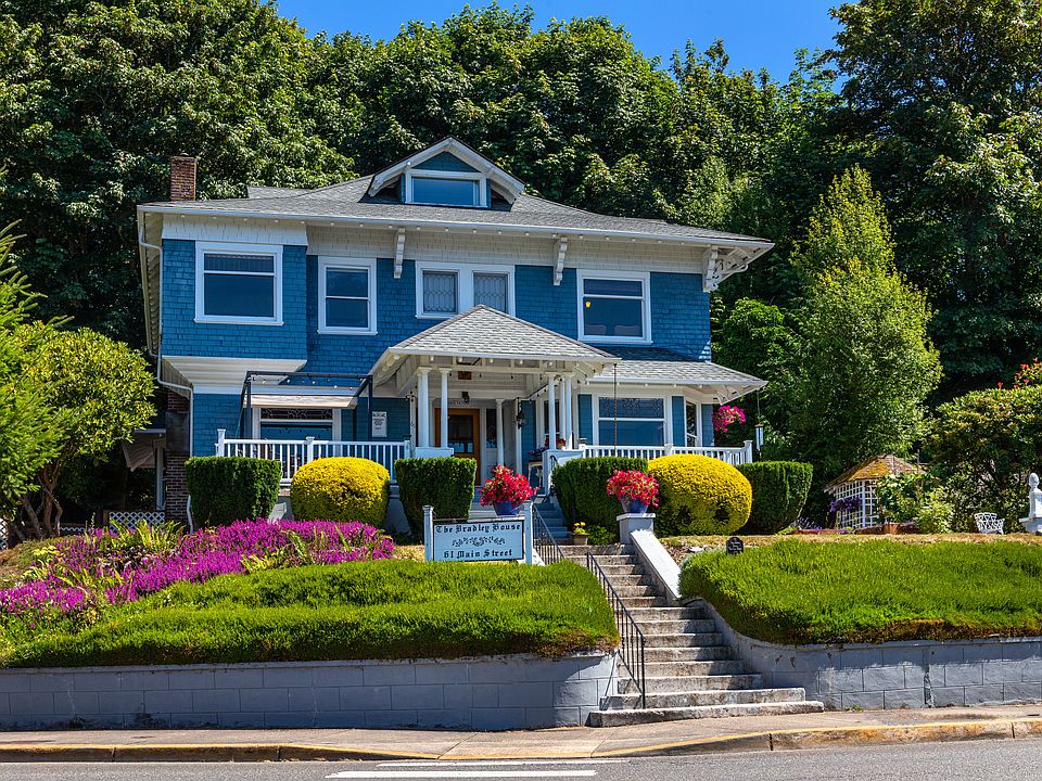 61 Main St, Cathlamet, WA 98612 Zillow