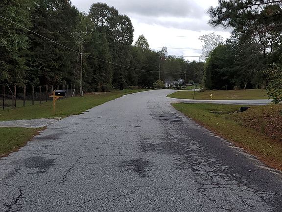 5th image of 225 Briar Creek Way