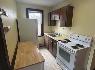 31 Lothrop St APT 2, Plymouth, MA 02360