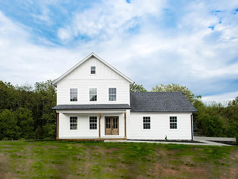 14124 Fairmount Rd — Photo 1