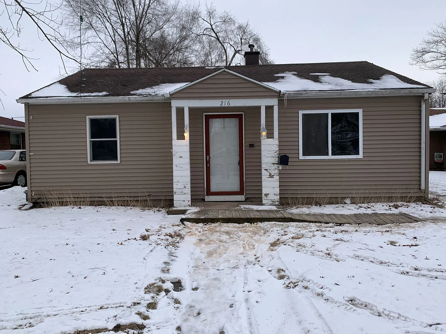 216 Oneill St photo 1
