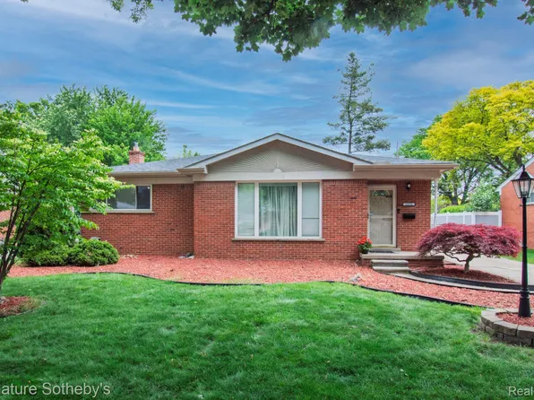 14226 Deering St, Livonia, MI 48154