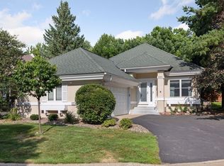 532 Wildflower Rd, Burnsville, MN 55306