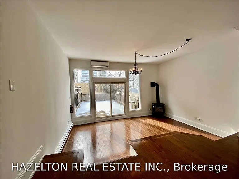 19 Lowther Ave #3 — Photo 4